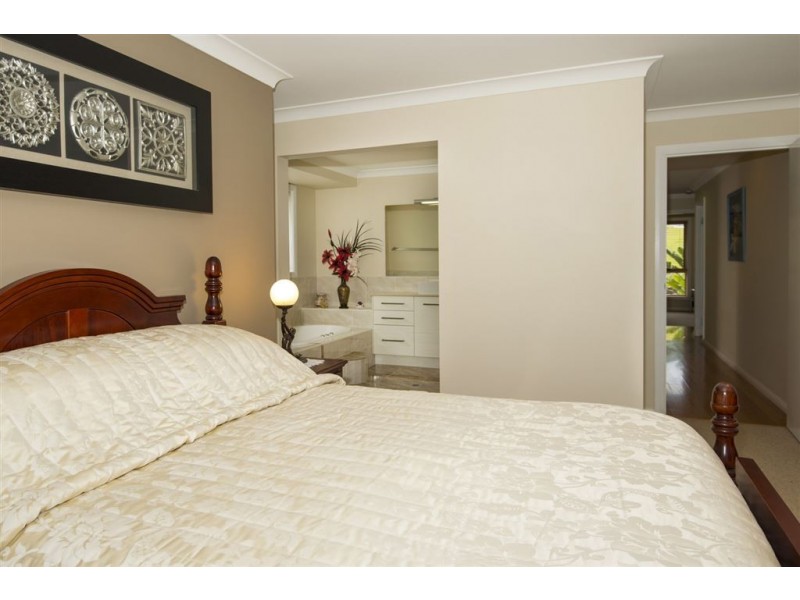 8 Madden Place, Cumbalum NSW 2478