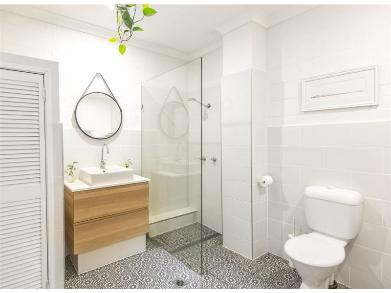 7/2 Arika Avenue, Ocean Shores NSW 2483