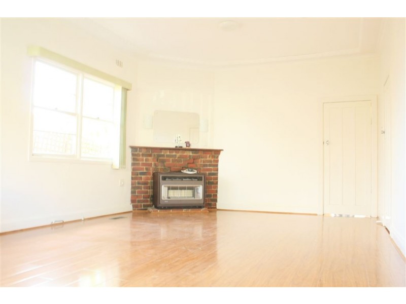 1/11 woodside avenue, Ringwood VIC 3134