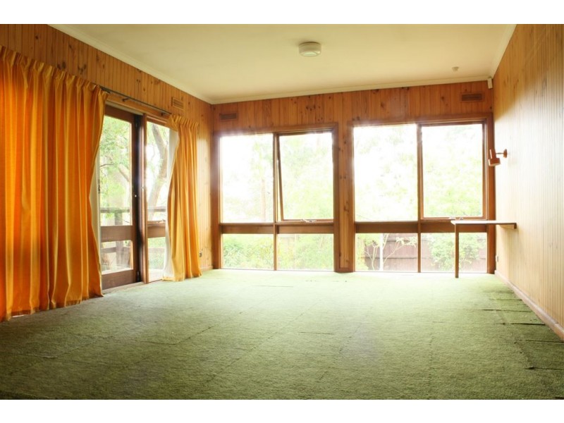 13 Packham Crescent, Glen Waverley VIC 3150