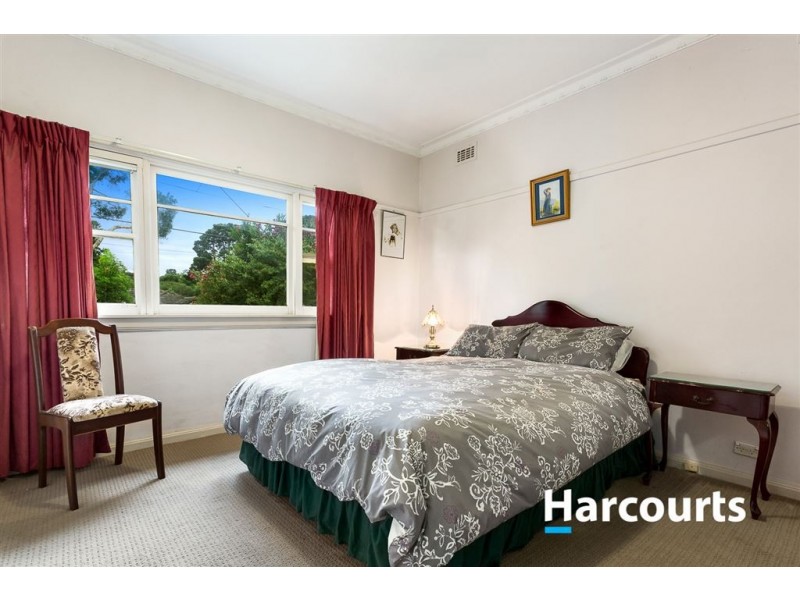22 Lindsay Ave, Nunawading VIC 3131