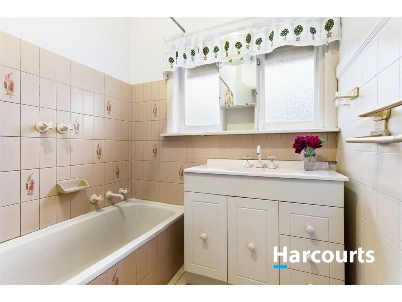 22 Lindsay Ave, Nunawading VIC 3131