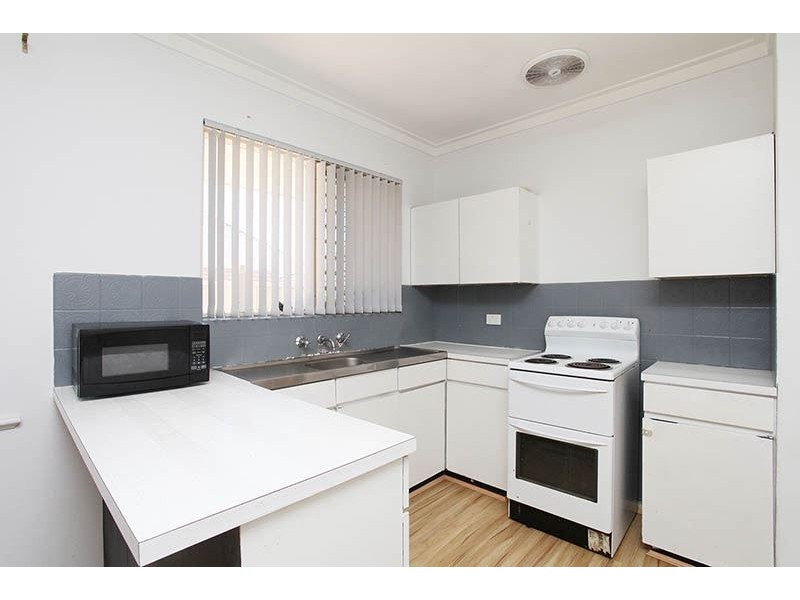 24 Redlands Street, Bayswater WA 6053