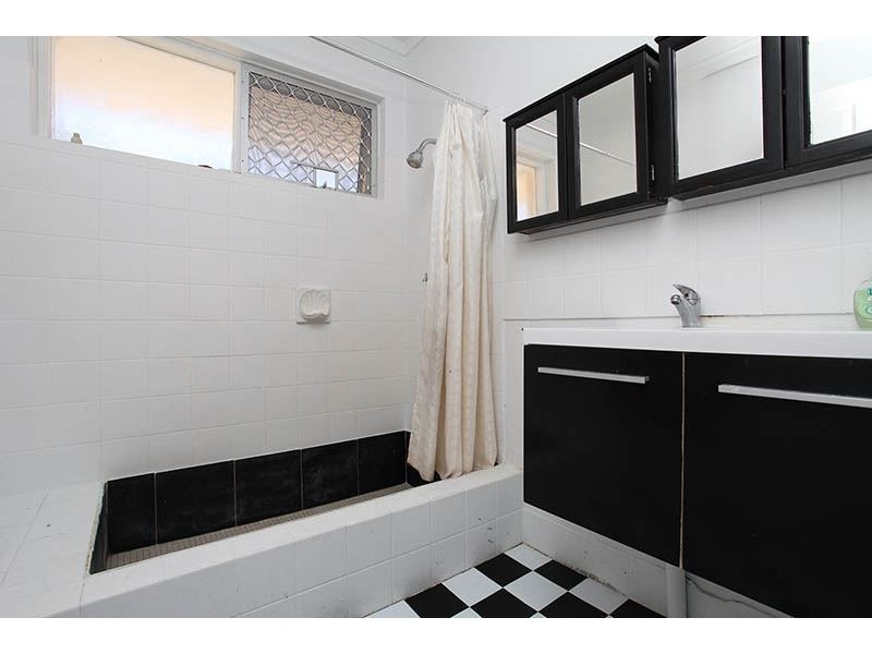 24 Redlands Street, Bayswater WA 6053