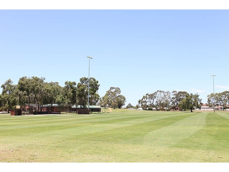 24 Redlands Street, Bayswater WA 6053