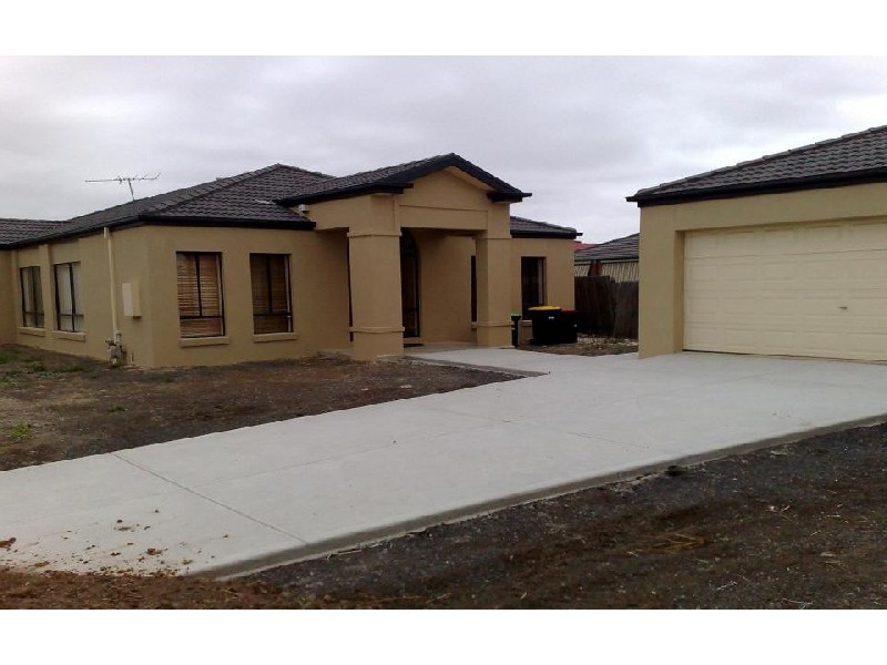 7 Conifer Court, Hillside VIC 3037