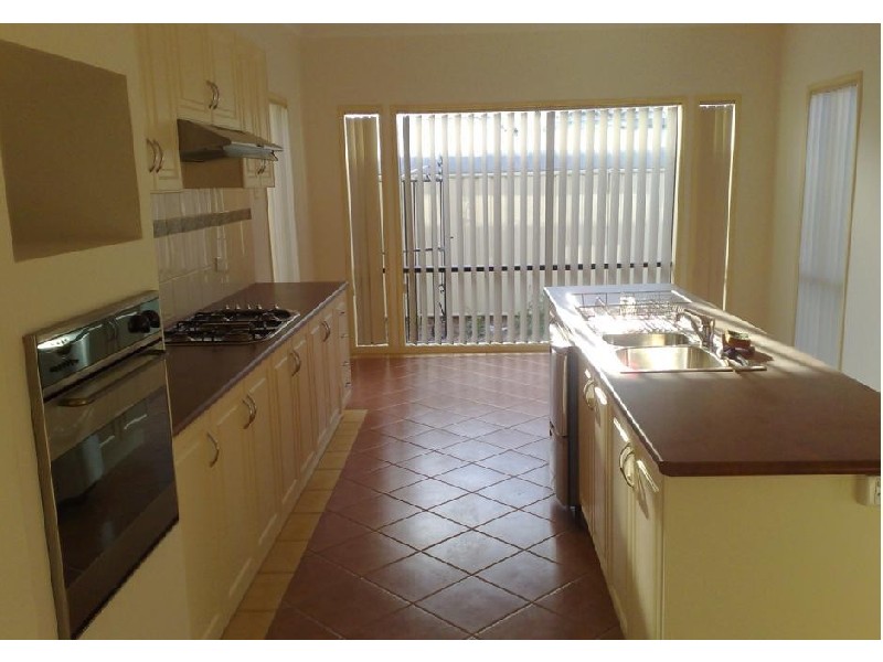 7 Conifer Court, Hillside VIC 3037