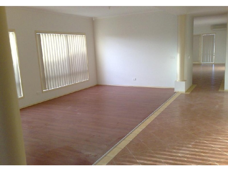 7 Conifer Court, Hillside VIC 3037