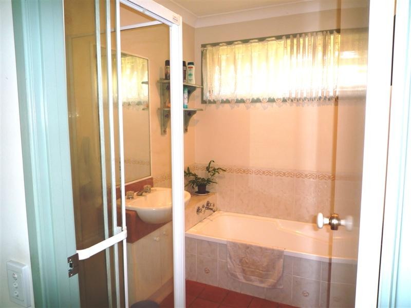 10 Cloverbrook Place, Carina QLD 4152