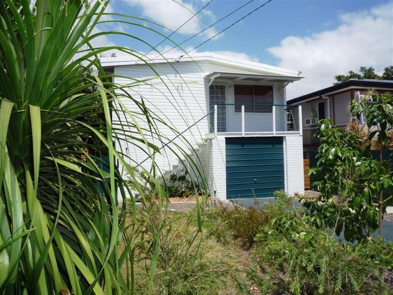 11 Railway Terrace, Murarrie QLD 4172