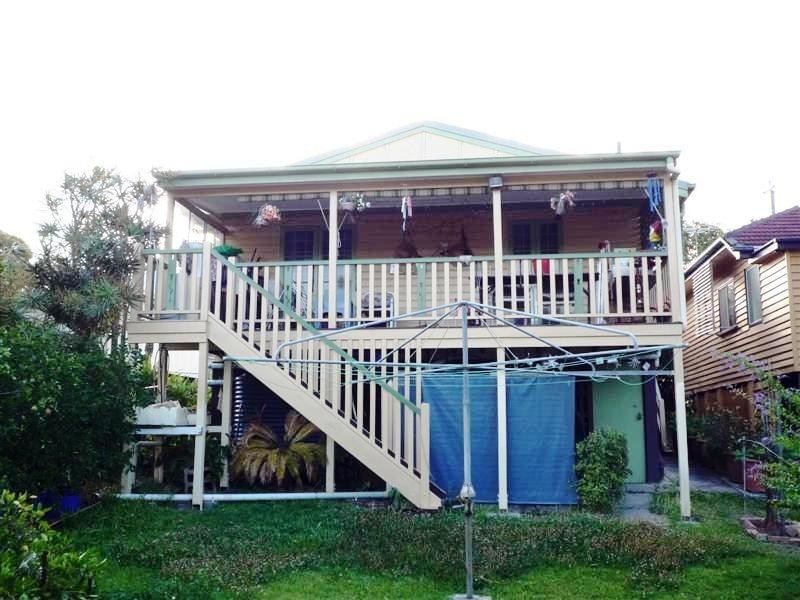 9 Tranters Avenue, Camp Hill QLD 4152