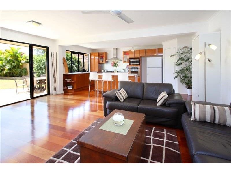 17 Edzell Place, Carindale QLD 4152