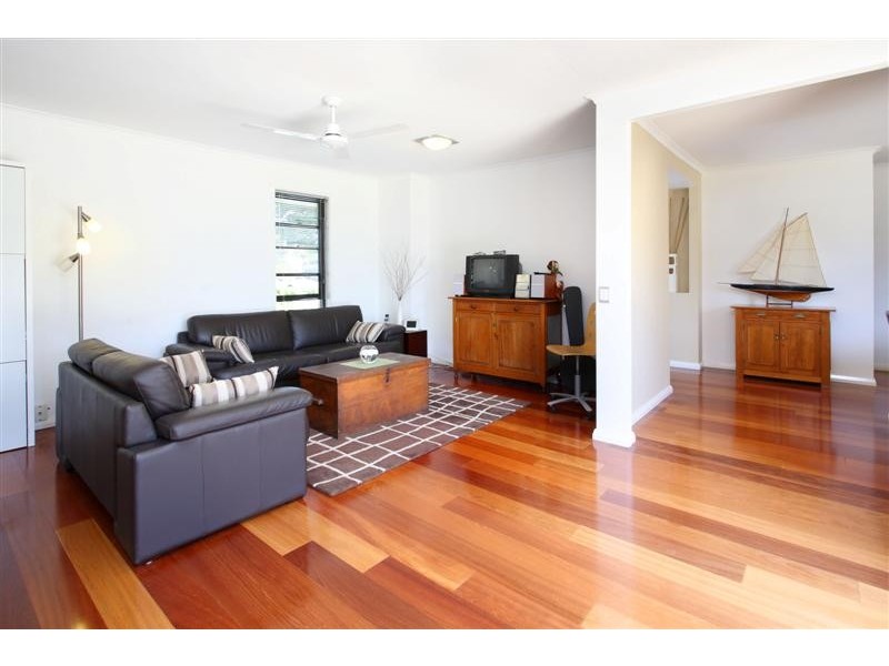 17 Edzell Place, Carindale QLD 4152