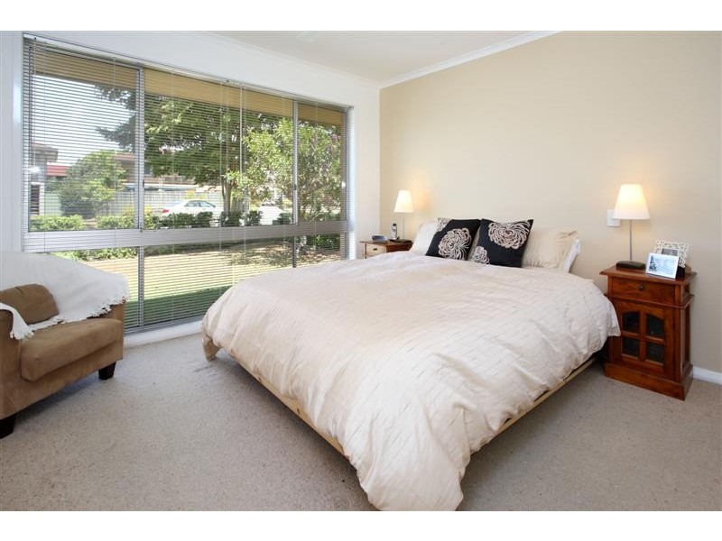17 Edzell Place, Carindale QLD 4152