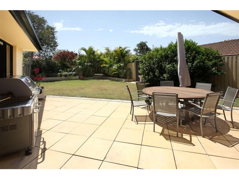 17 Edzell Place, Carindale QLD 4152