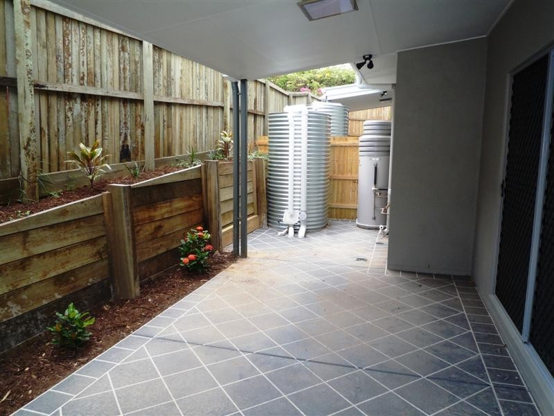 6 Embie Street, Holland Park West QLD 4121