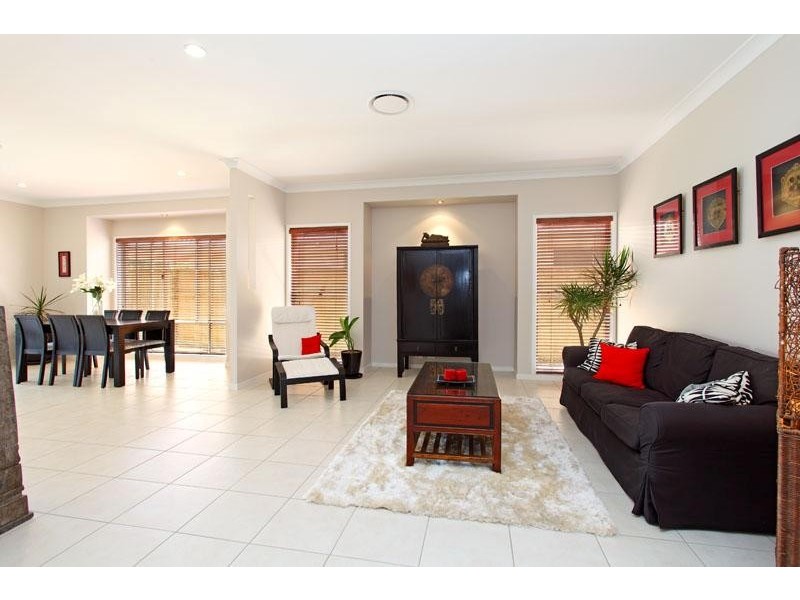 11 Lennox Close, Manly West QLD 4179