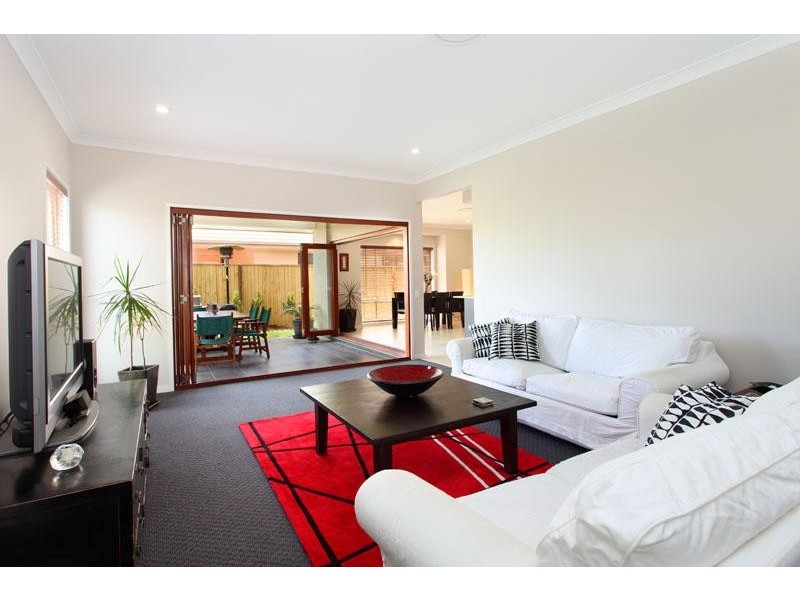 11 Lennox Close, Manly West QLD 4179