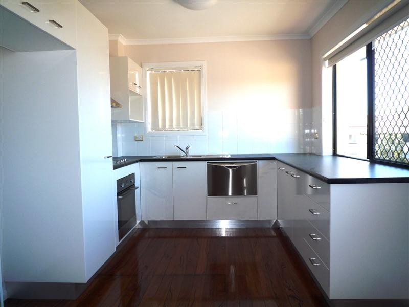 1/8 Cambridge Street, Carina Heights QLD 4152