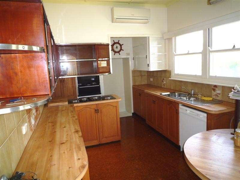 16 Malthus Street, Carina QLD 4152