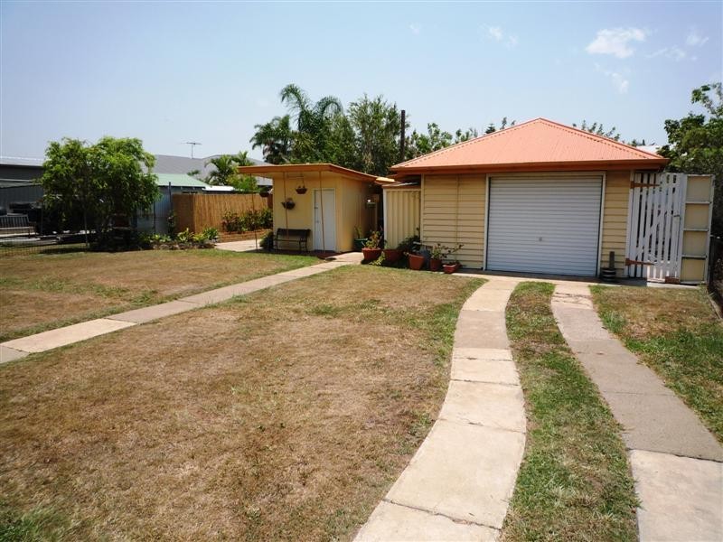 16 Malthus Street, Carina QLD 4152