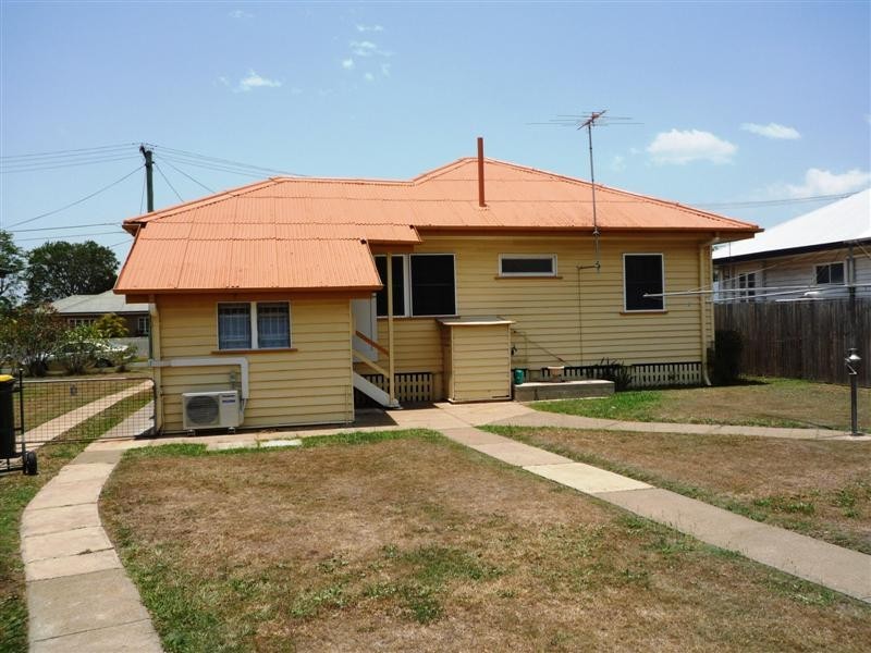 16 Malthus Street, Carina QLD 4152