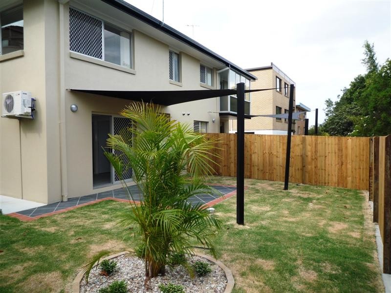 33 Derby Street, Coorparoo QLD 4151