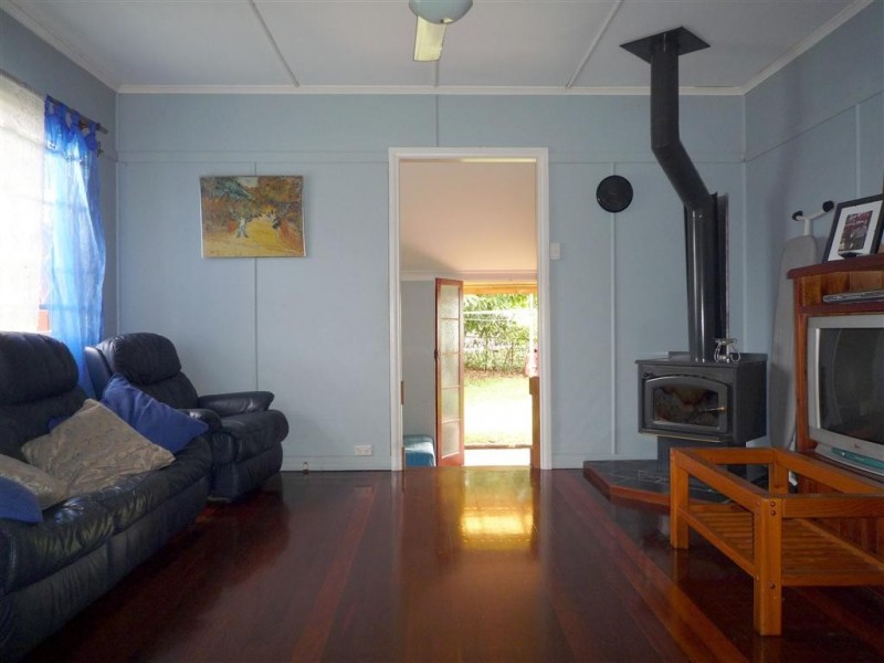 34 Edmond Street, Carina QLD 4152