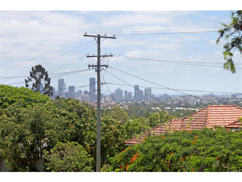 77 Martha Street, Camp Hill QLD 4152