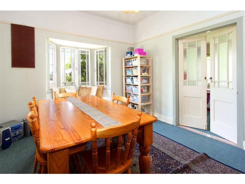 77 Martha Street, Camp Hill QLD 4152