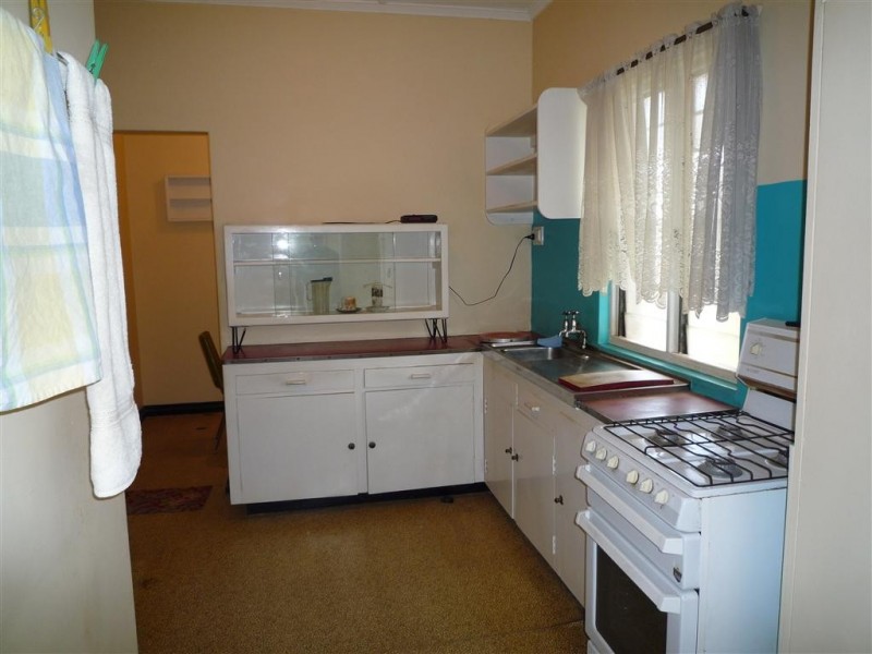 111 Richmond Road, Morningside QLD 4170