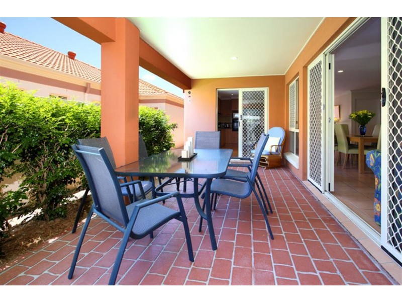 7 Sorrento Close, Carindale QLD 4152