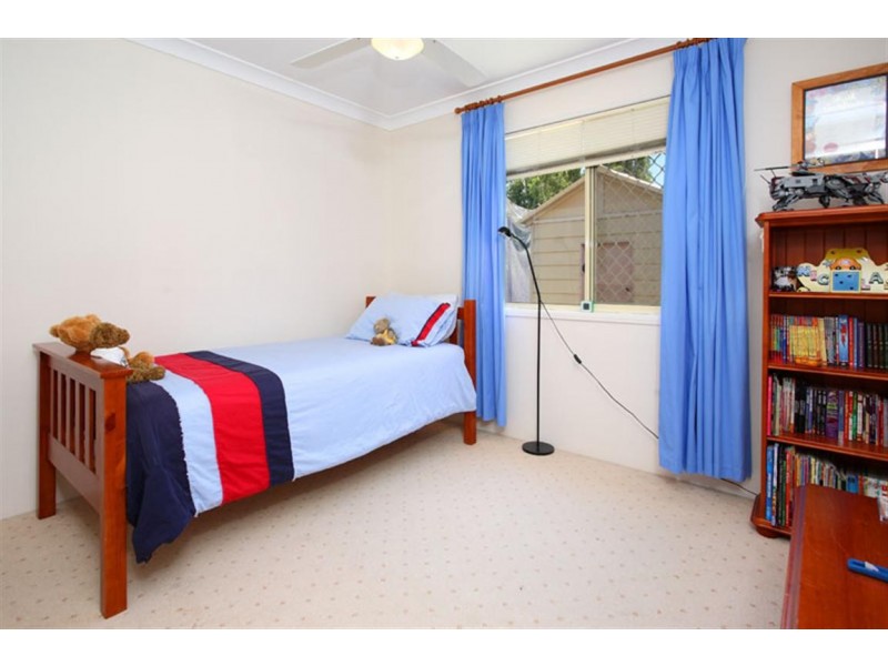 7 Sorrento Close, Carindale QLD 4152