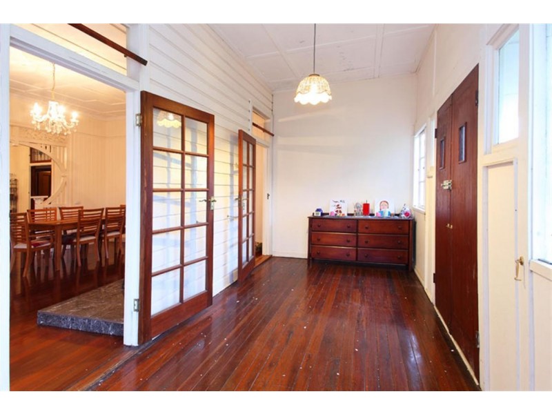 601 Old Cleveland Road, Camp Hill QLD 4152