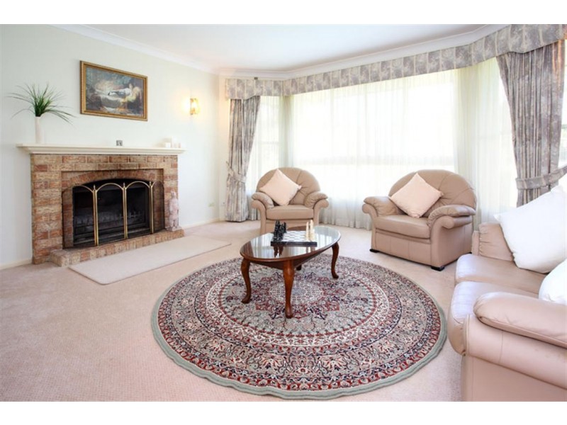 2 Stevenson Court, Carindale QLD 4152