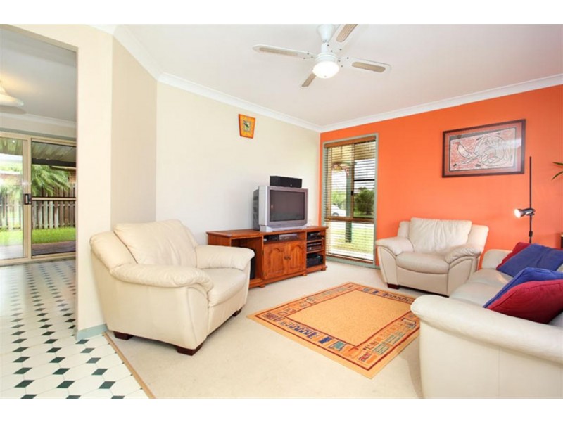 10 Cloverbrook Place, Carina QLD 4152