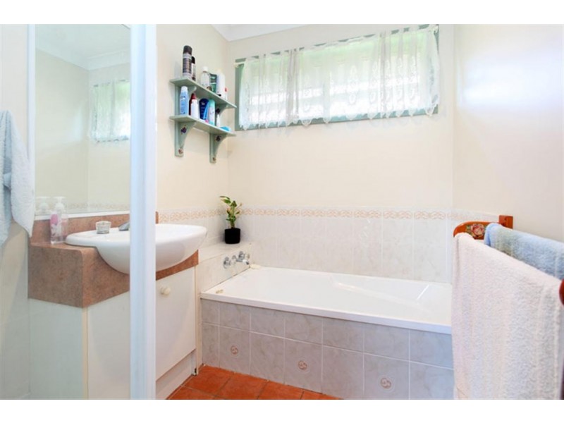 10 Cloverbrook Place, Carina QLD 4152