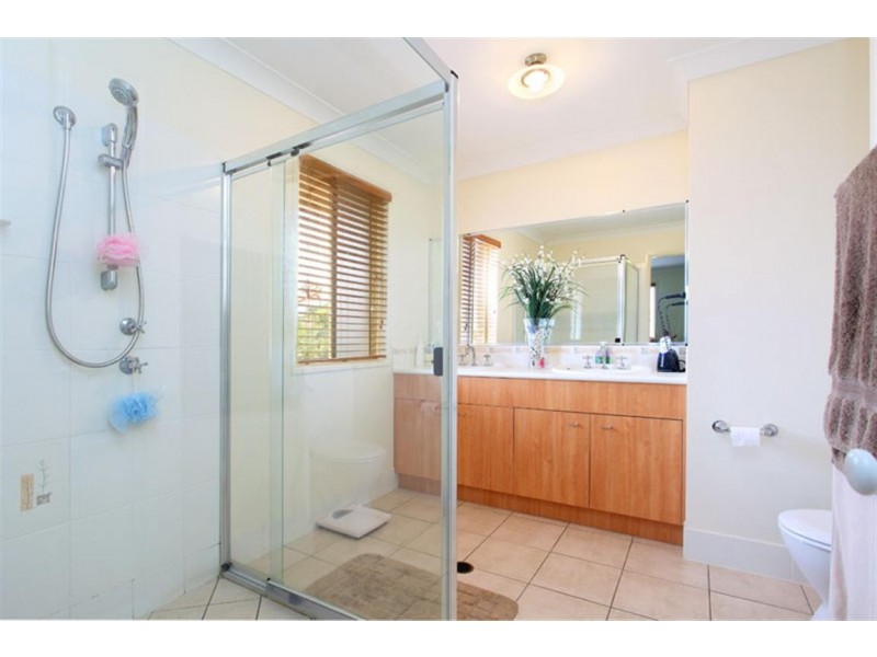 48 Ivy Crescent, Wakerley QLD 4154