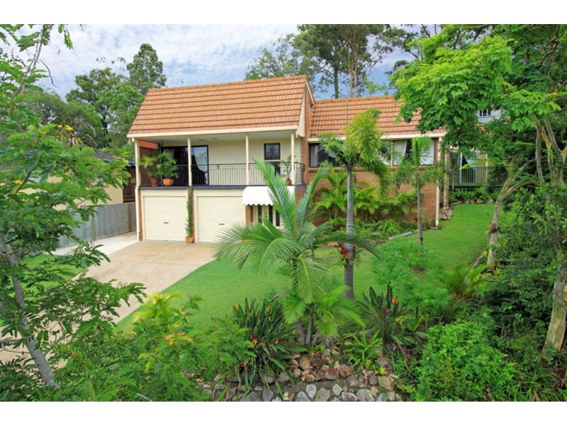 6 Solander, Carina QLD 4152