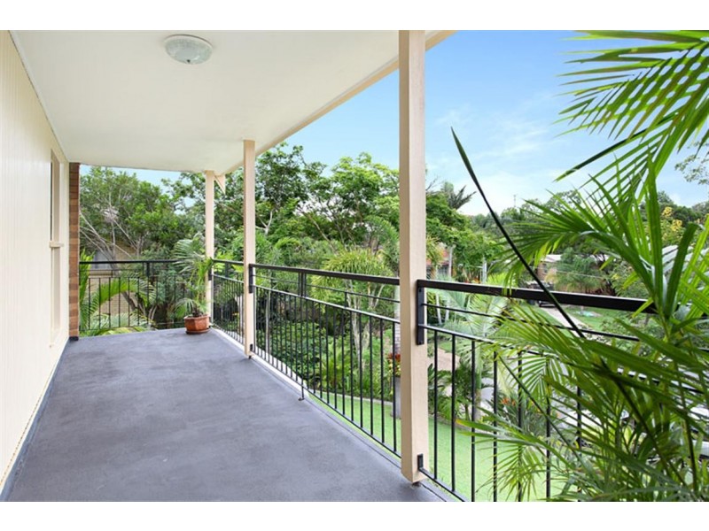 6 Solander, Carina QLD 4152