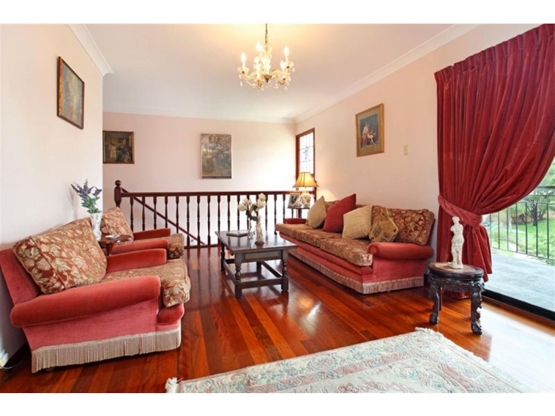 6 Solander, Carina QLD 4152