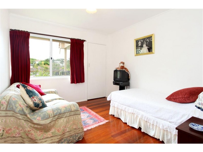 6 Solander, Carina QLD 4152