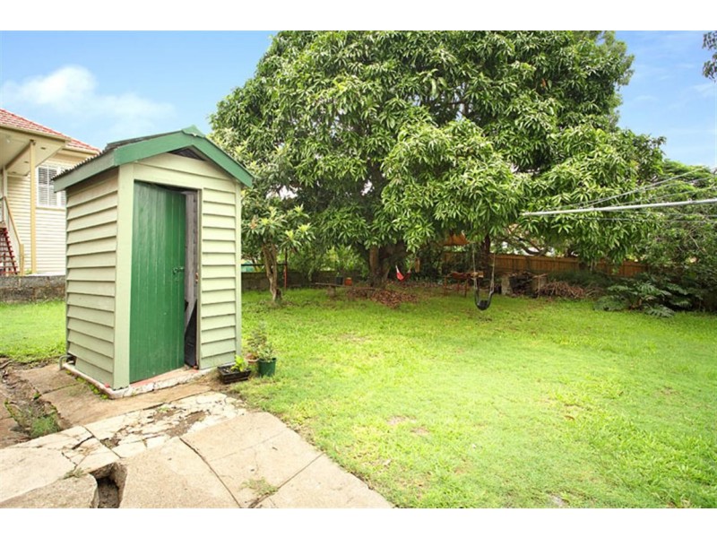 90 Kennington Road, Camp Hill QLD 4152