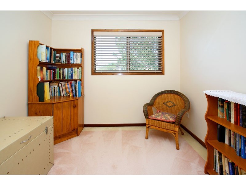 10 Salm Court, Carindale QLD 4152