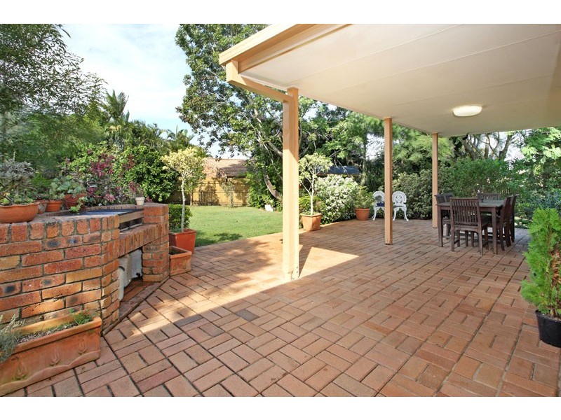 10 Salm Court, Carindale QLD 4152