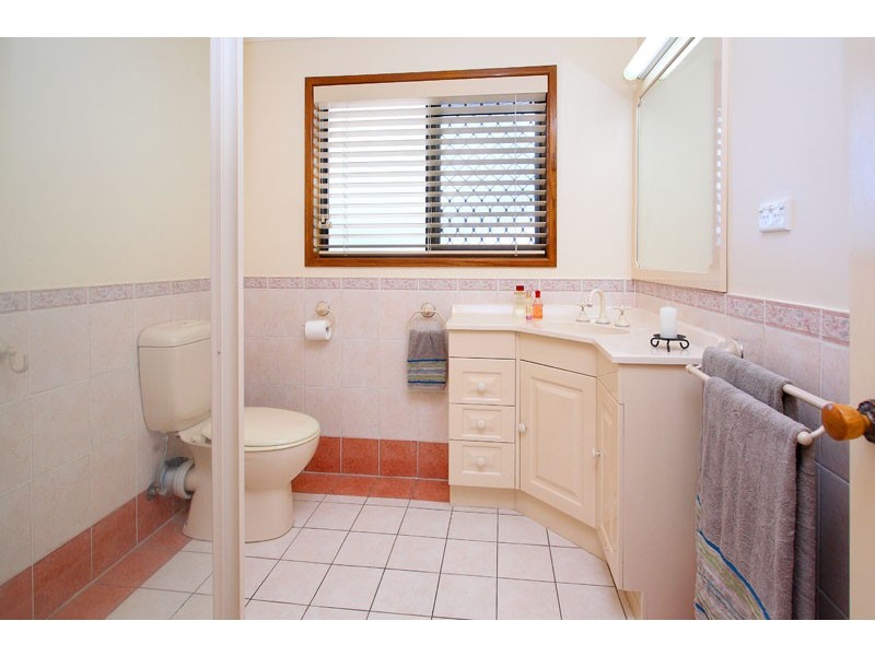 10 Salm Court, Carindale QLD 4152