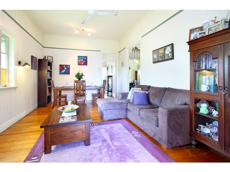 97 Macrossan Avenue, Norman Park QLD 4170