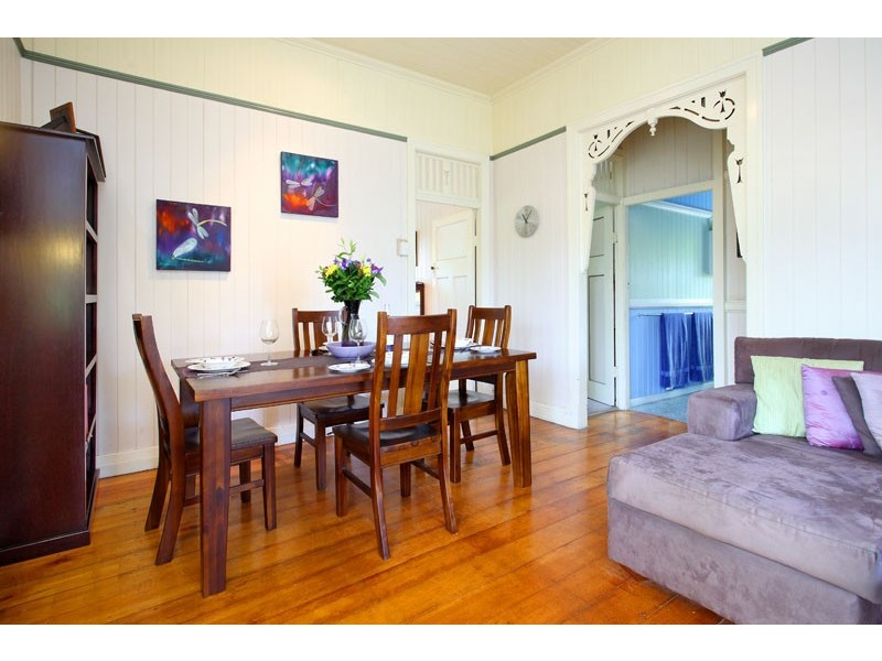 97 Macrossan Avenue, Norman Park QLD 4170