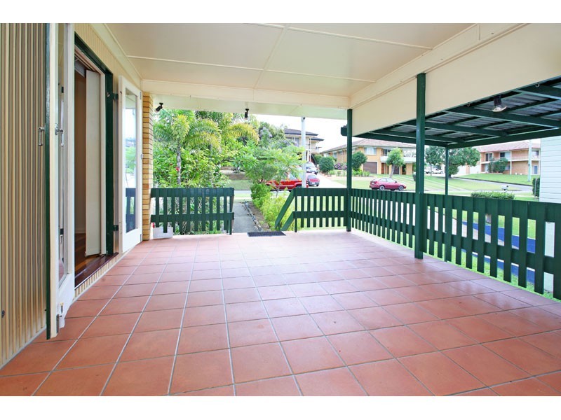 70 Long Street, Camp Hill QLD 4152