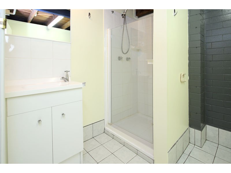 70 Long Street, Camp Hill QLD 4152